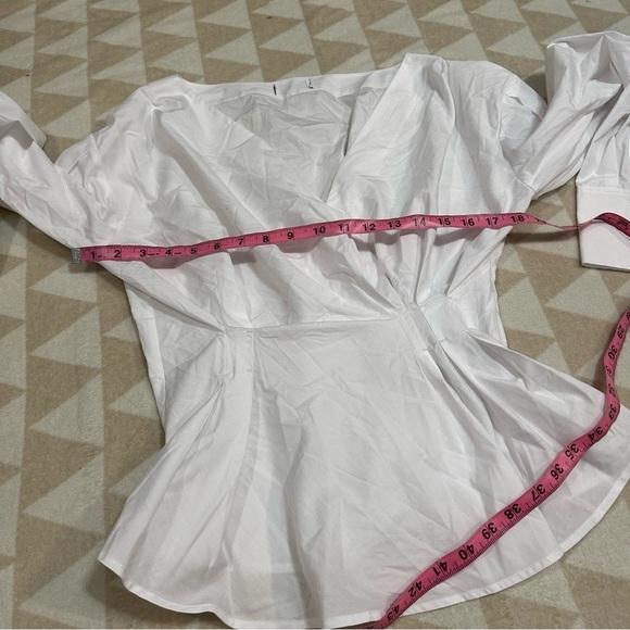 Tanya Taylor Tula top white vneck long sleeve cinched - Picture 3 of 4